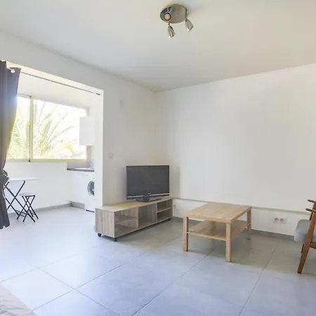 Joli Studio Dans Parfaite De Vacances Mandelieu
