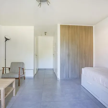 Joli Studio Dans Parfaite De Vacances Apartman *